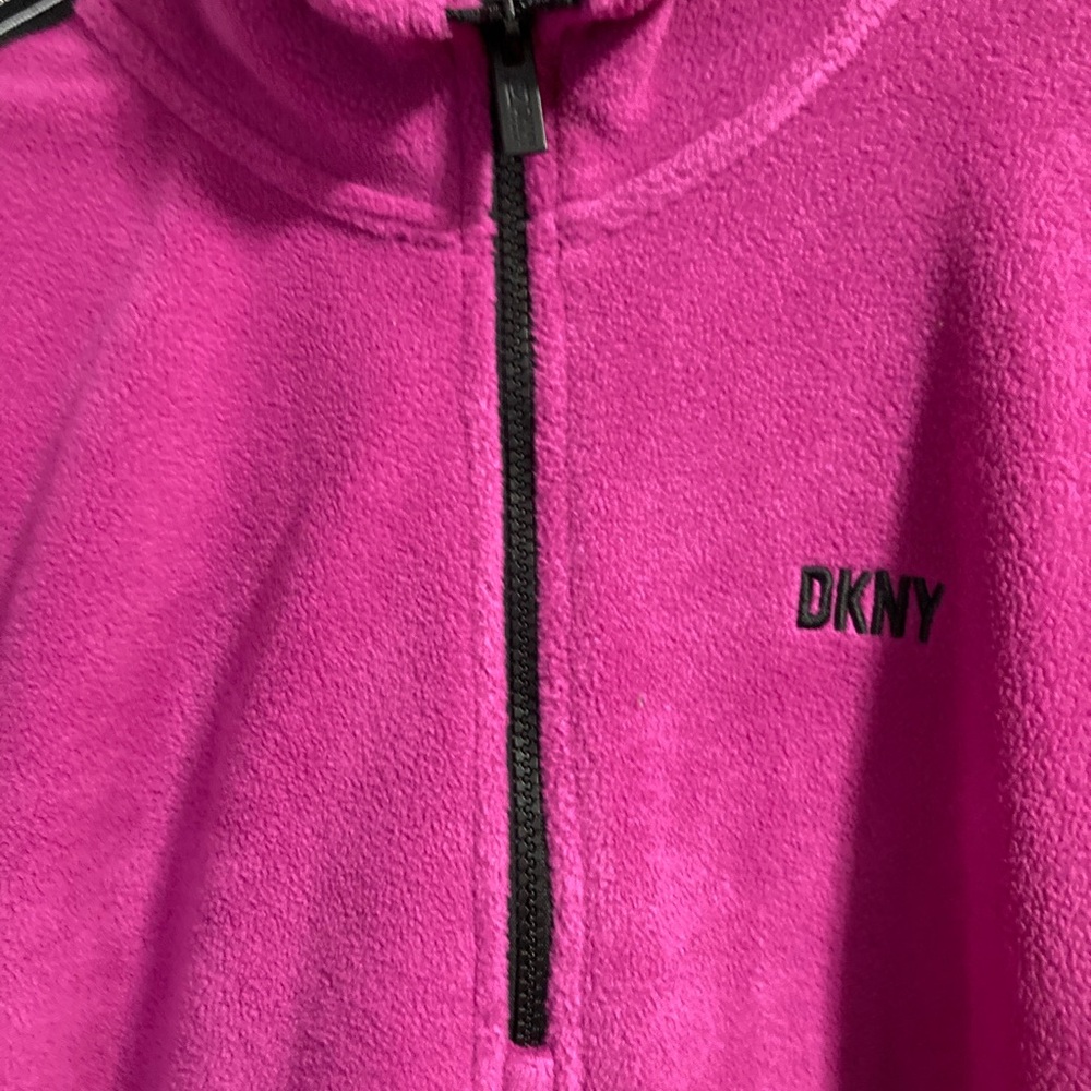 NWTS DKNY Pullover Fleece - Picture 4 of 9